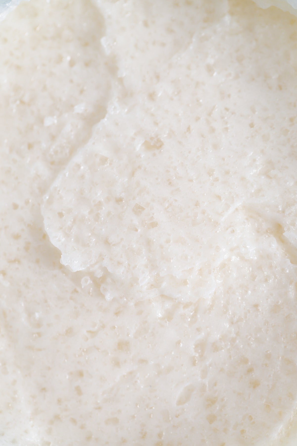 Naturalny peeling do ciała z olejami roślinnymi, masłem MANGO/ SHEA/ KAKAOWYM