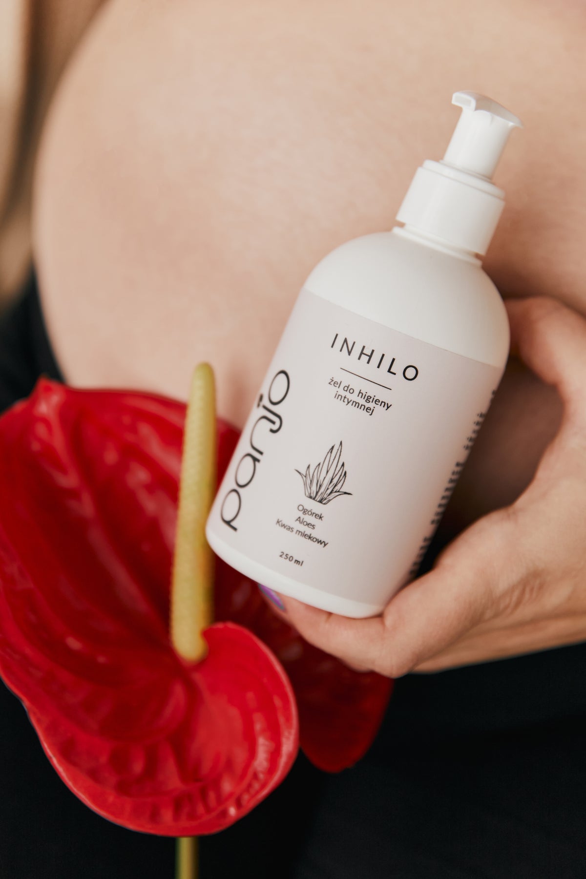 Delikatny żel do mycia okolic intymnych z aloesem